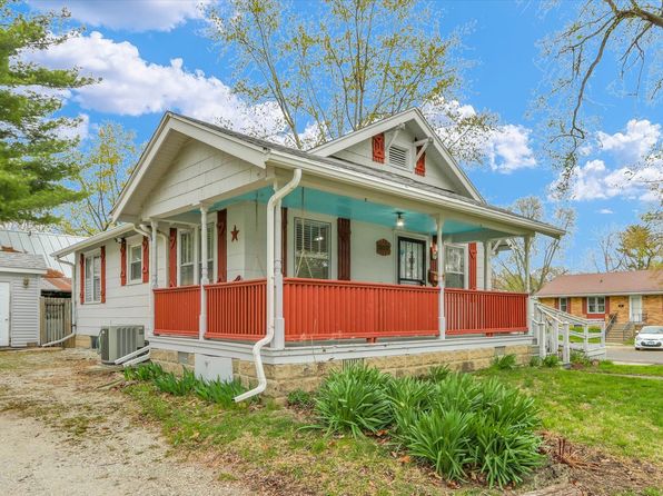 1702 W University Ave, Champaign, IL 61821