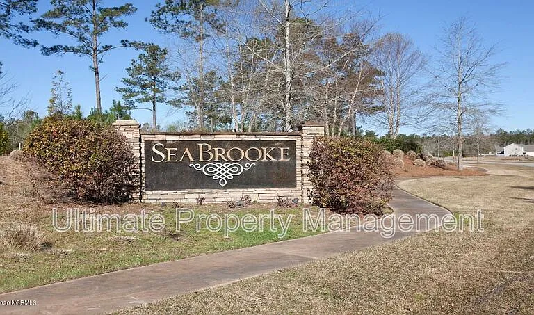 585 Draymore Dr NE — Photo 29