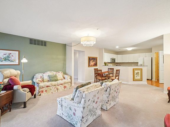 5th image of 1261 Joyce Ln