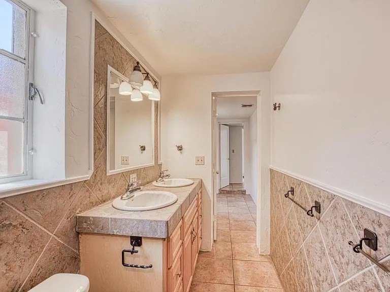 1304 E Linden St #1 — Photo 13