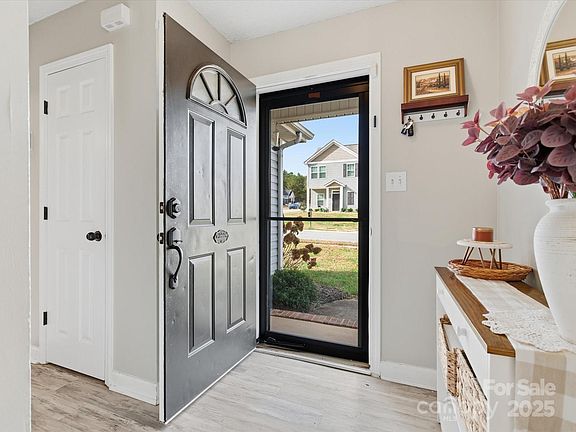 4th image of 2508 Barkers Ridge Dr