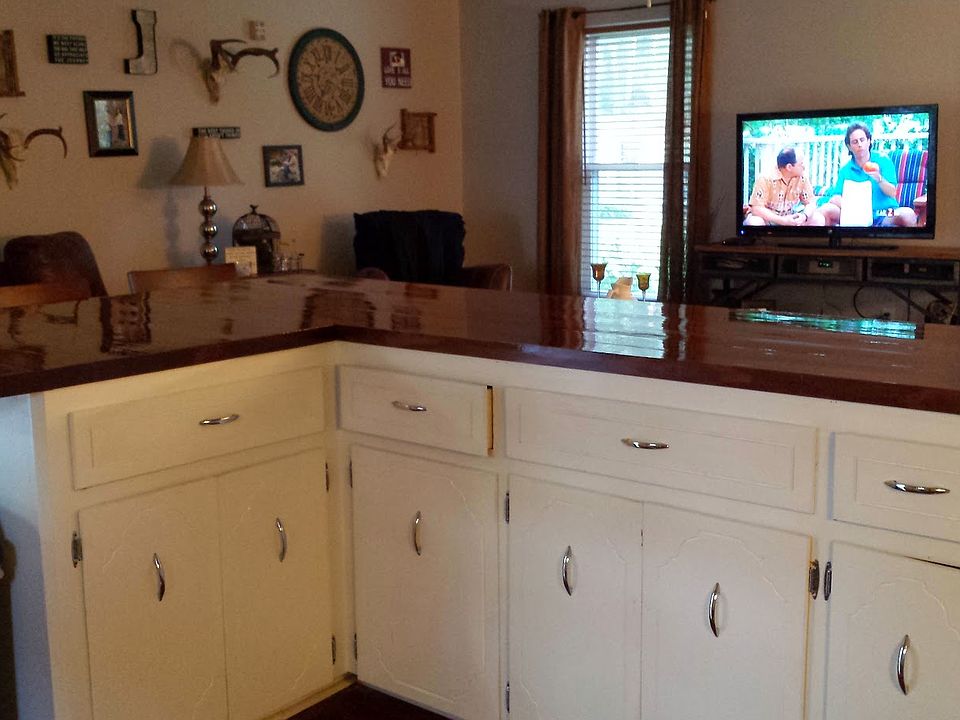 2nd image of 12861 Southridge Dr