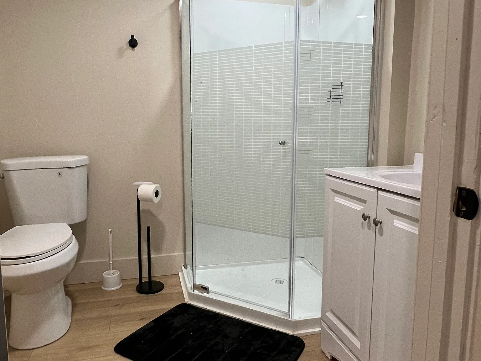 2 bed, $950 — Photo 3