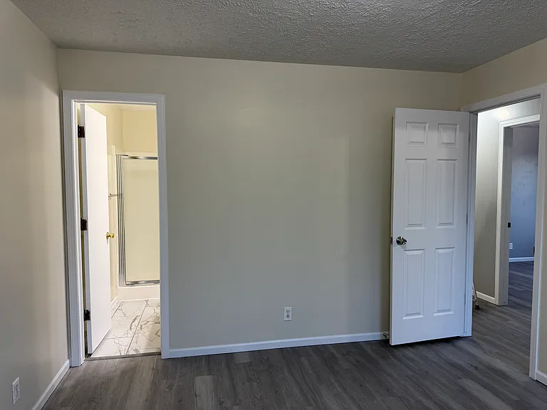 642 Lamont Dr — Photo 15