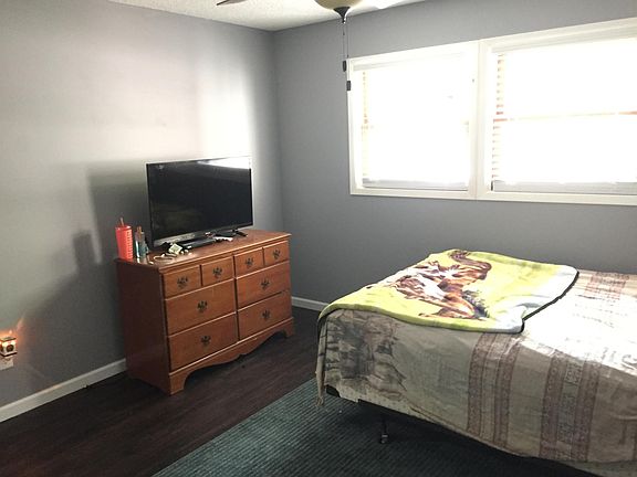 2nd image of 8 Victoria Ln