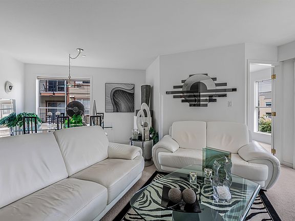 3rd image of 15290 18th Ave #206