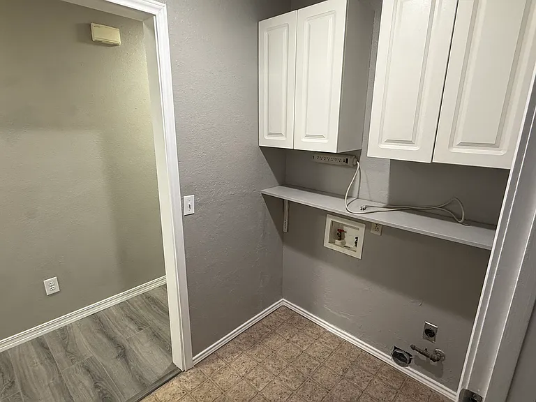 1008 S Lowry St — Photo 17