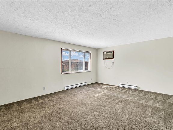 5th image of 712 Arcadia Dr #2