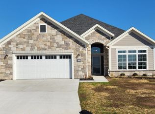 5656 N Kestrel Cir, Appleton, WI 54913