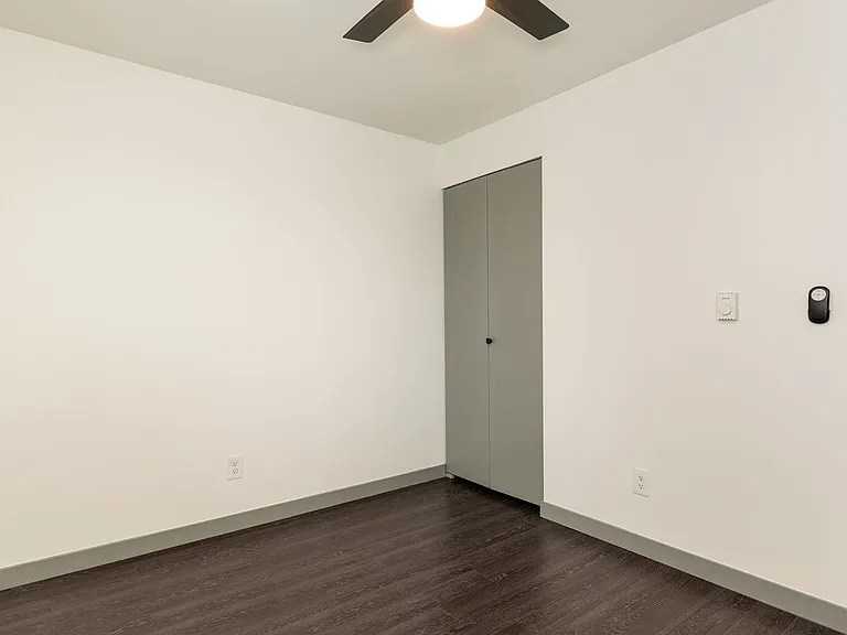 Seattle View Apartments — Photo 13