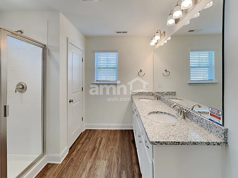 2147 Laurel Village Cir — Photo 14