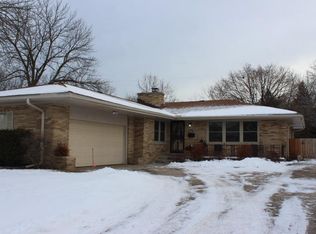 5430 N 26th St, Glendale, WI 53209