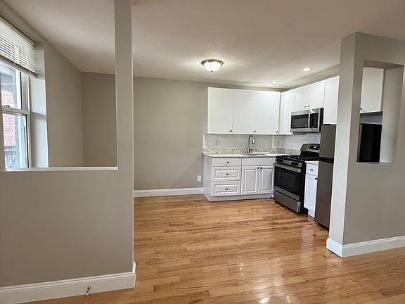 4th image of 67 Shawmut St APT 3