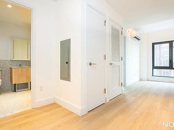 4th image of 378 Weirfield St #201