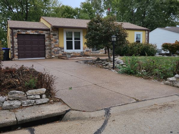 2414 Breezy Point Ln