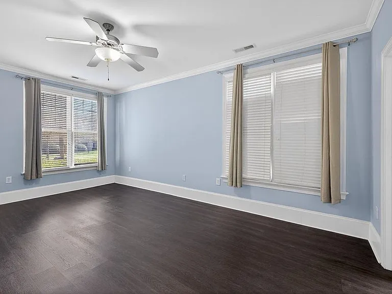 401 Finsbury St #102 — Photo 10