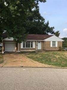 1257 Jennings Station Rd, Saint Louis, MO, 63137