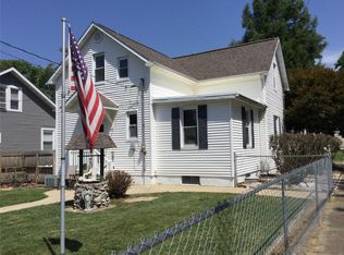 1020 13th St, Highland, IL