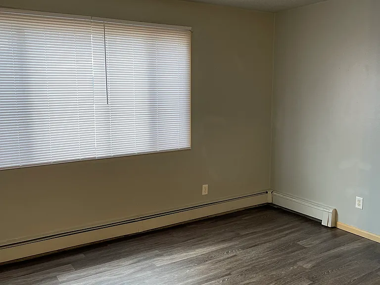 503 S Van Buren St #5 — Photo 5