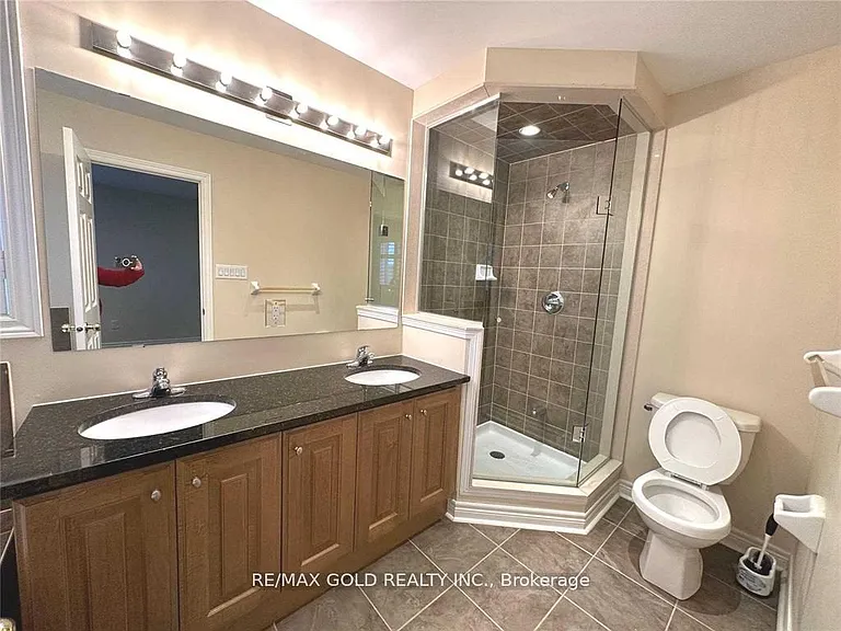 471 Meadowridge Ct — Photo 26