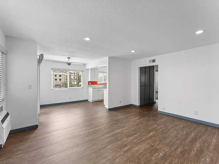 Eastside Apartments — Photo 19