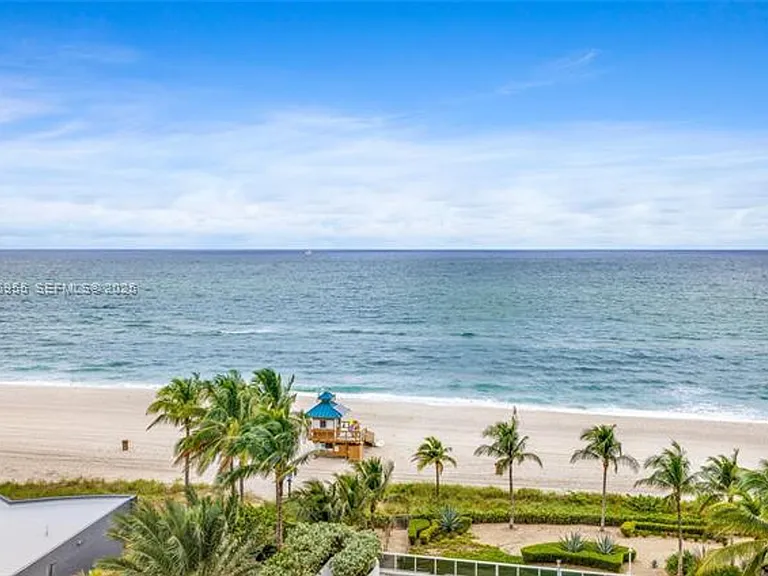 18201 Collins Ave #902 — Photo 32
