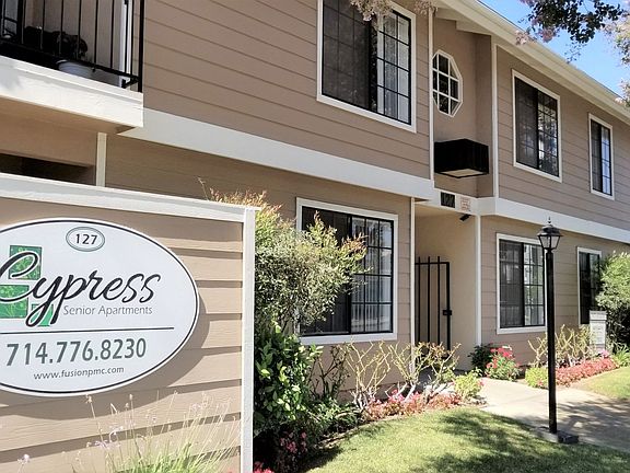 5th image of 127 W Cypress St #101