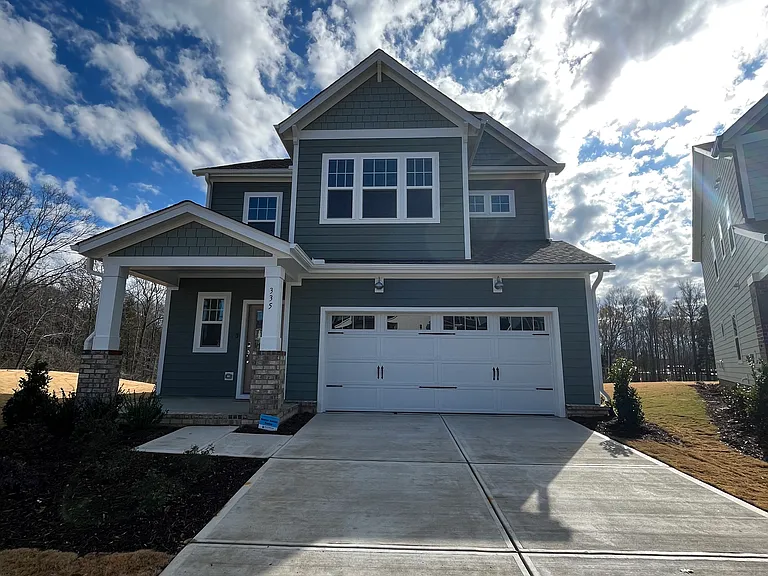 335 Beacon Dr — Photo 1