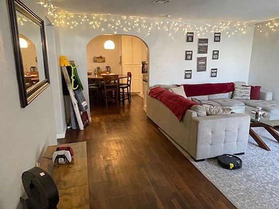 3rd image of 1134 NW Oak Ave
