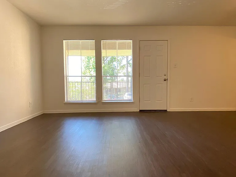 Pine Ridge Apartments — Photo 30