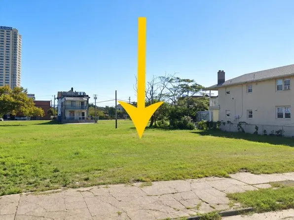 19 N Rhode Island Ave, Atlantic City, NJ 08401