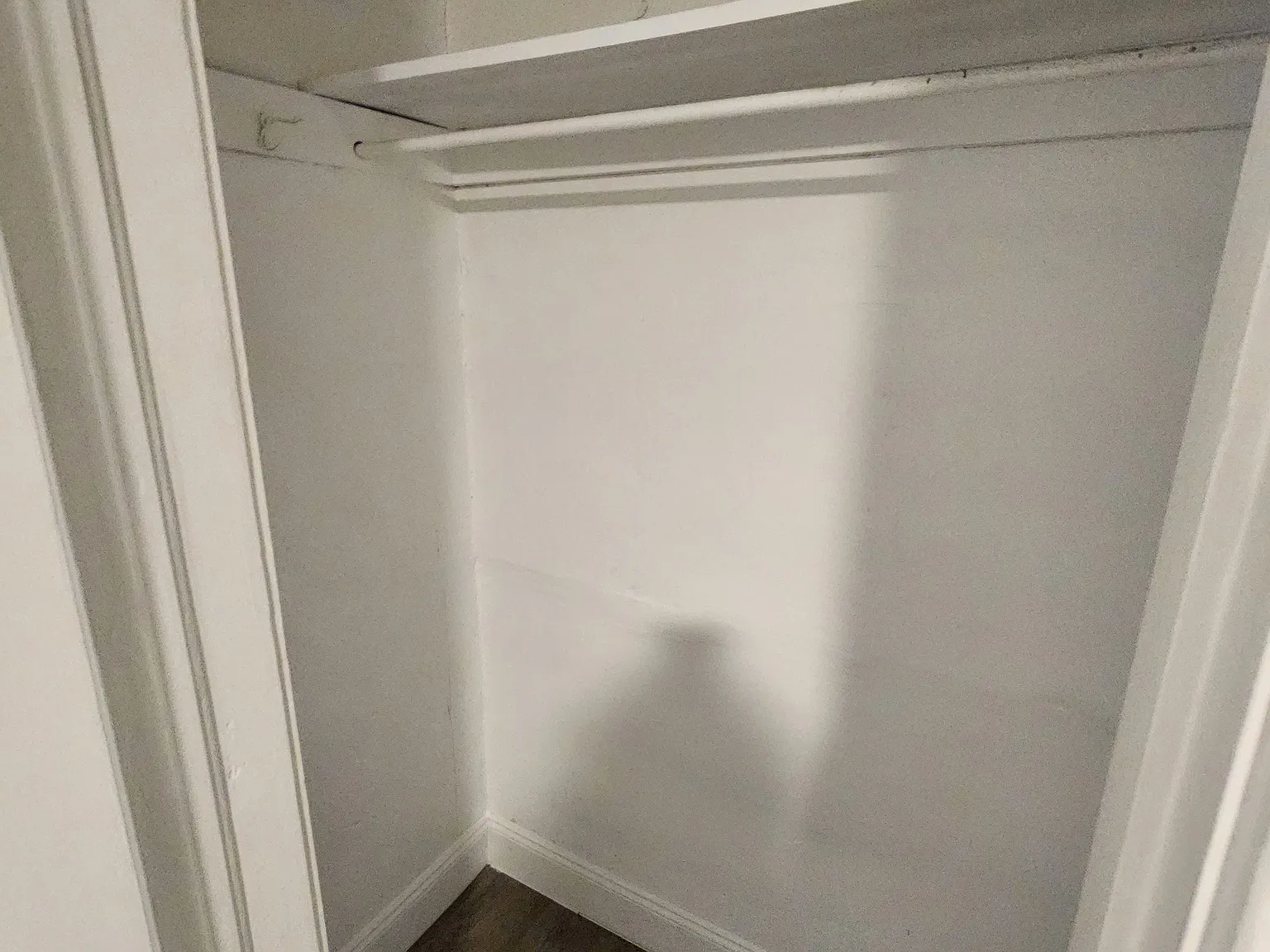 3 bed, 1054 sqft, $2,100 — Photo 4