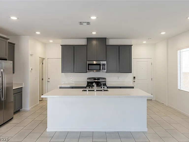 360 Great Ocean Ave — Photo 15