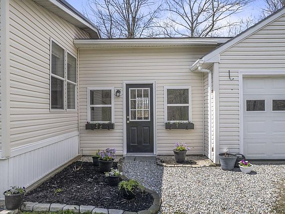 2nd image of 385 Goose Hill Road