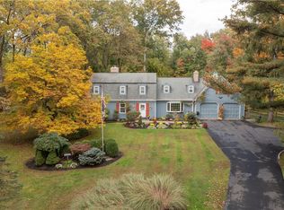 354 Boxberger Rd, Valley Cottage, NY 10989
