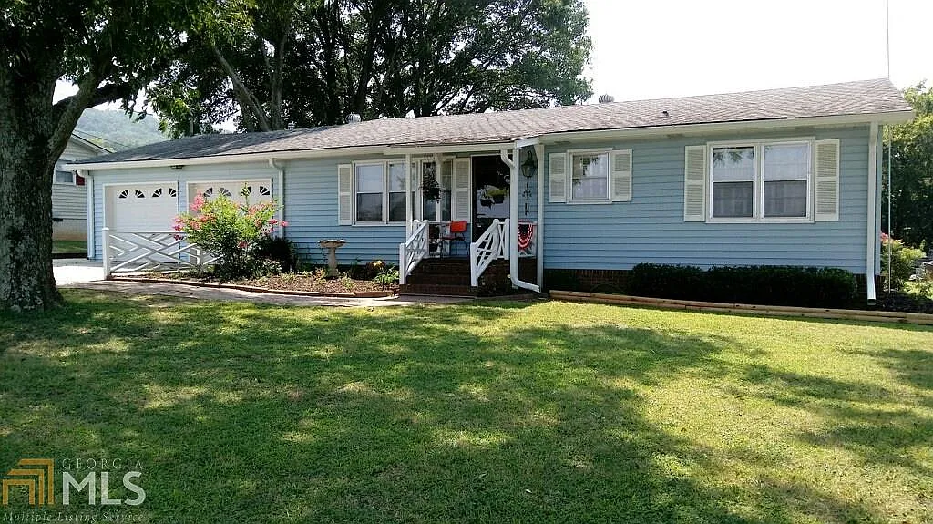 500 Barron Rd NE photo 1