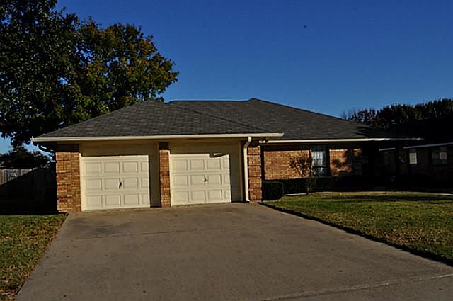 1st image of 109 Driftwood Ln