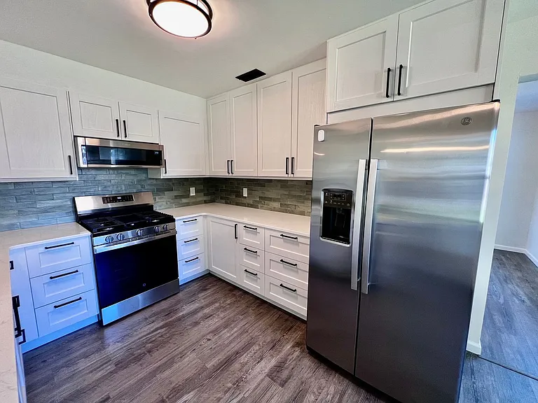 964 Wasserman Dr — Photo 6
