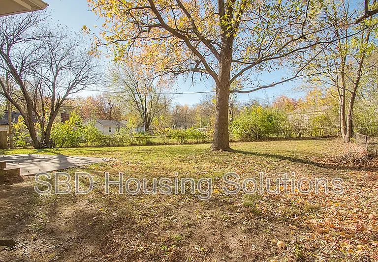 10408 Smalley Ct — Photo 7
