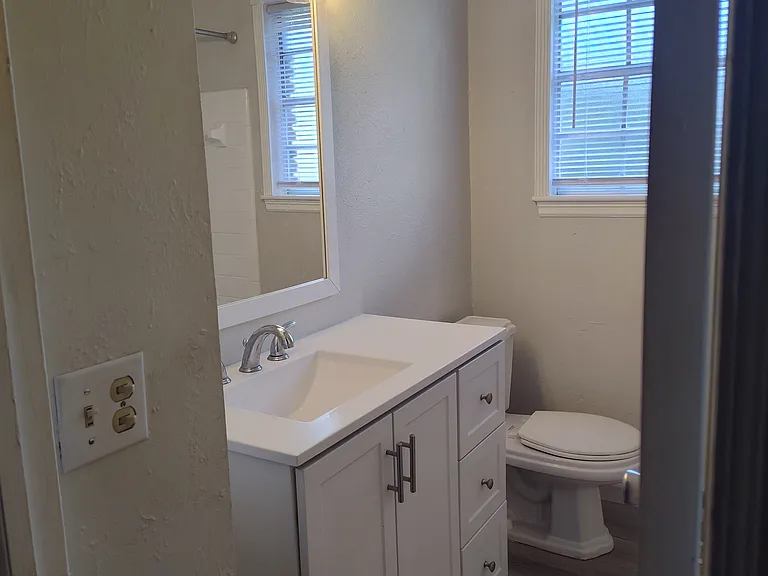 7817 S College Ave — Photo 18