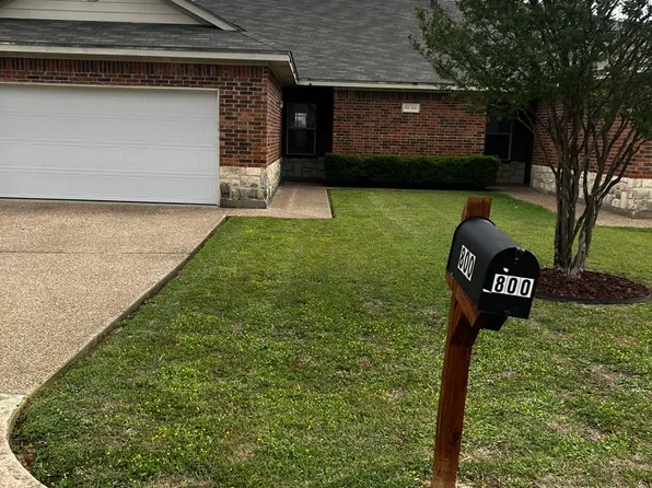 800-804 Quarter Horse Trl, Waco, TX 76706