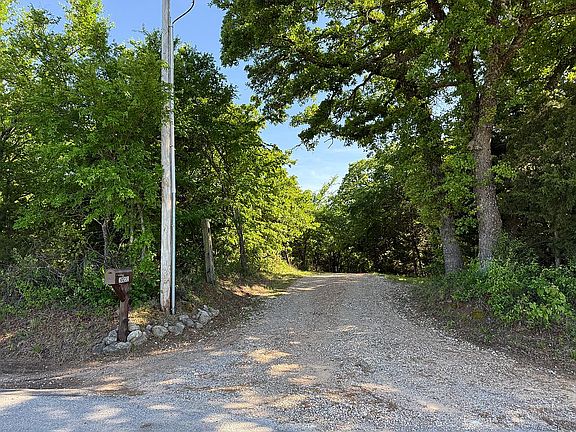 2nd image of 10231 Hide A Way Rd