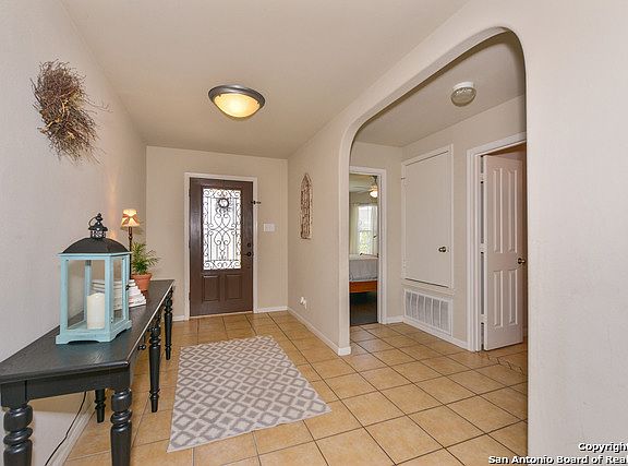 5th image of 1014 Magnolia Bnd