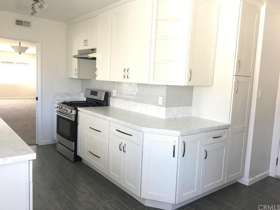 1st image of 131 Roswell Ave