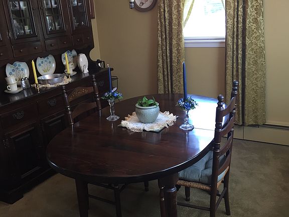 Formal dining room