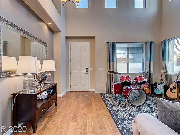 4th image of 12139 Kite Hill Ln