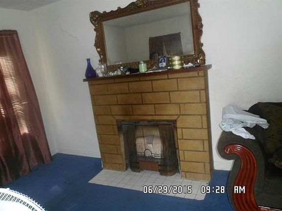 3rd image of 1422 Waweenoc Ave