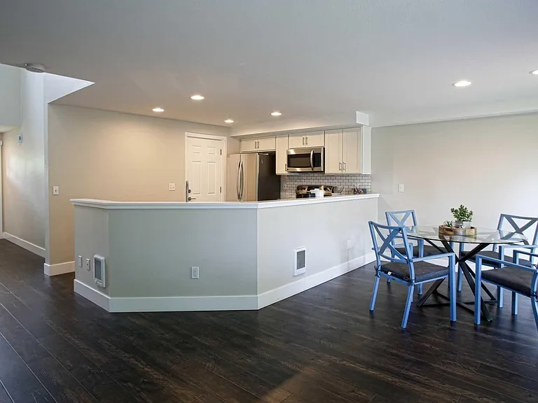 20801 110th Ln SE — Photo 3