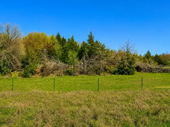 11 Parker Dairy Rd, Forestburg, TX 76239