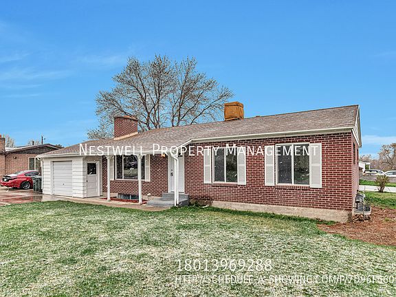 2nd image of 4864 W Coquille Ave